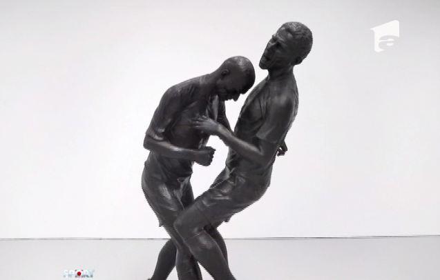 Capul lui Zidane in pieptul lui Materazzi, imortalizat intr-o opera de arta