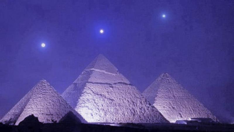 Cronicile piramidelor: Pe 3 decembrie 2012 va avea loc un fenomen care se petrece o data la 2737 ani!