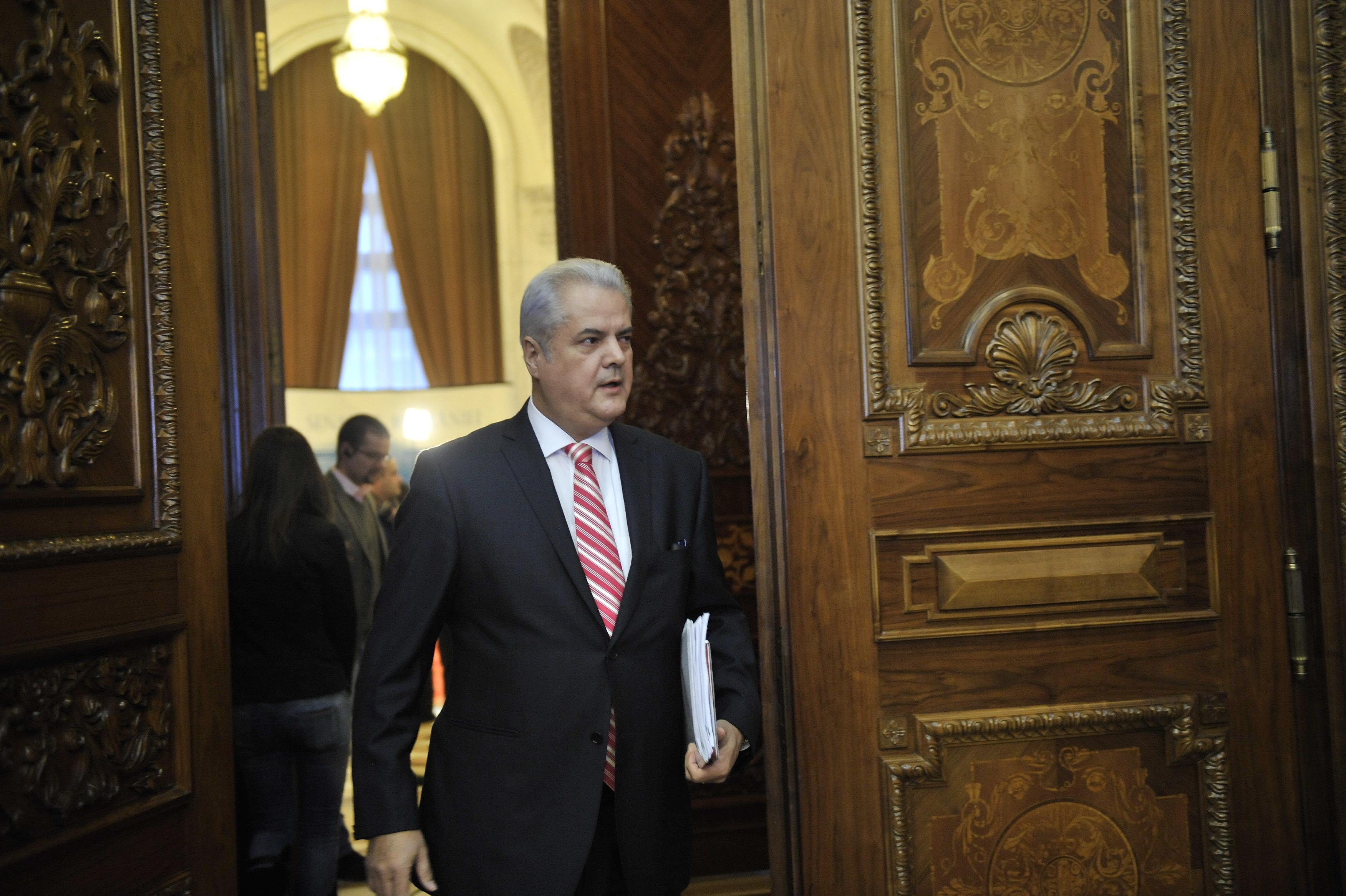 Adrian Nastase, din spatele gratiilor: "Scrisoare pentru studentii mei"