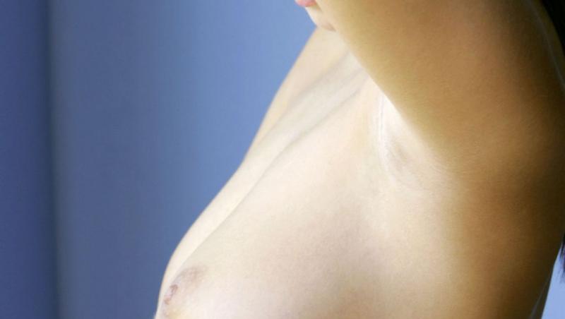 Cum poti preveni cancerul de san: un consult periodic mamar si o viata hormonala echilibrata