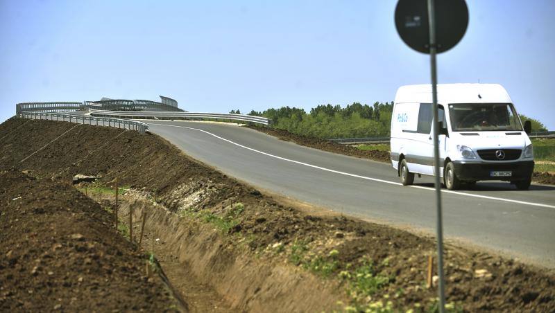 Atentie, soferi! Autostrada A1 e plina de gropi pe tronsonul Arad - Timisoara!