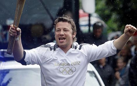 Jamie Oliver, contract de catering cu Man. City! "Sa mananca si gura fanilor ceva"