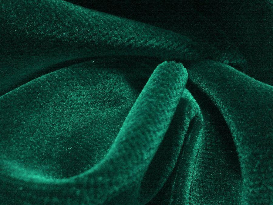 Verdele smarald, trendul anului 2013 in materie de moda