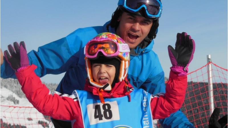 Fetita lui Razvan Simion a invatat sa schieze