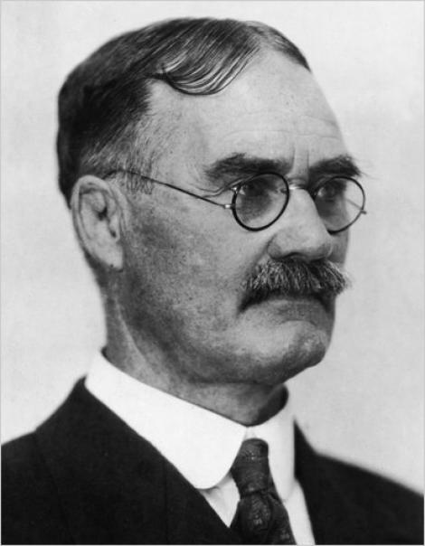 POVESTE: James Naismith, canadianul care a dat lumii baschetul. In 1891