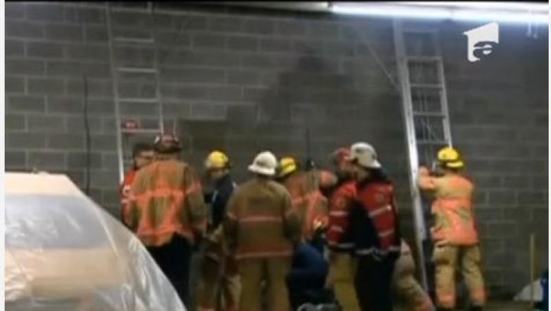 SUA: O femeie a ramas blocata intre peretii unei cladiri, mai bine de patru ore