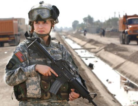 Femeile din armata americana vor primi dreptul de a participa in lupte