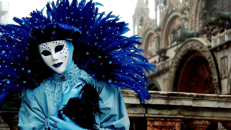 Masti romanesti si costume populare la Carnavalul de la Venetia!