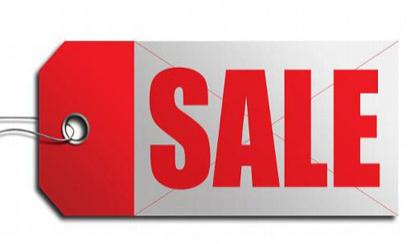 Perioada de reduceri pe internet. Vezi de pe ce site-uri iti poti cumpara haine la preturi mai mici!