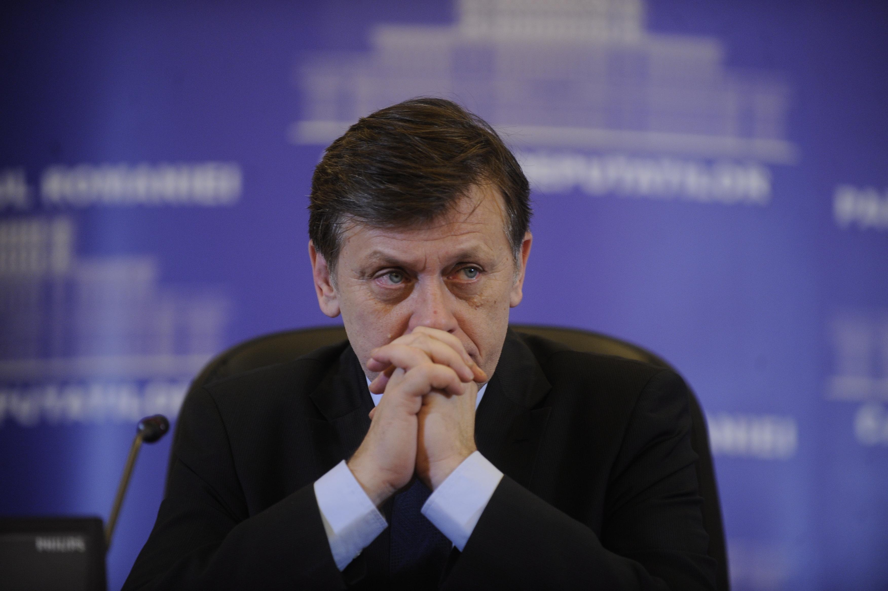 Crin Antonescu: E jenant sa vii sa spui ce vrea sa auda rivalul