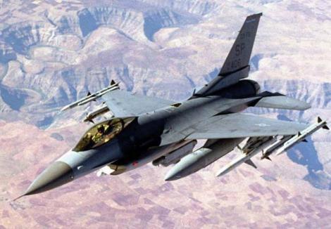 Un avion american F-16 a disparut de pe radare in largul coastelor italiene ale Marii Adriatice