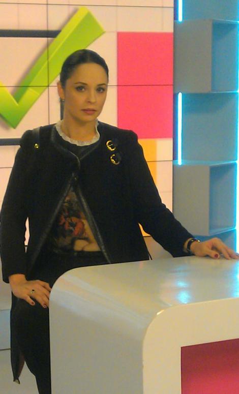 Andreea Marin se afla in Spania la un show tv. Vezi ce le transmite fanilor din tara