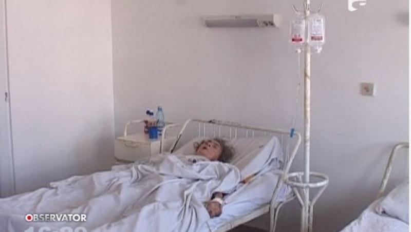 O batrana de 80 de ani a ajuns in spital flamanda si plina de rani pe corp