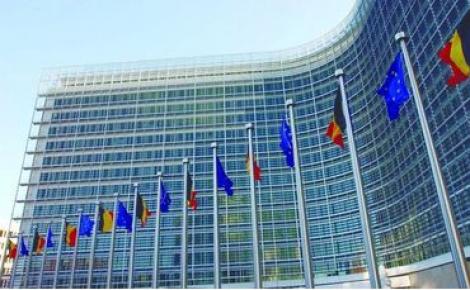 Raportul MCV al Comisiei Europene: Magistratii sunt intimidati, iar parlamentarii incompatibili trebuie suspendati