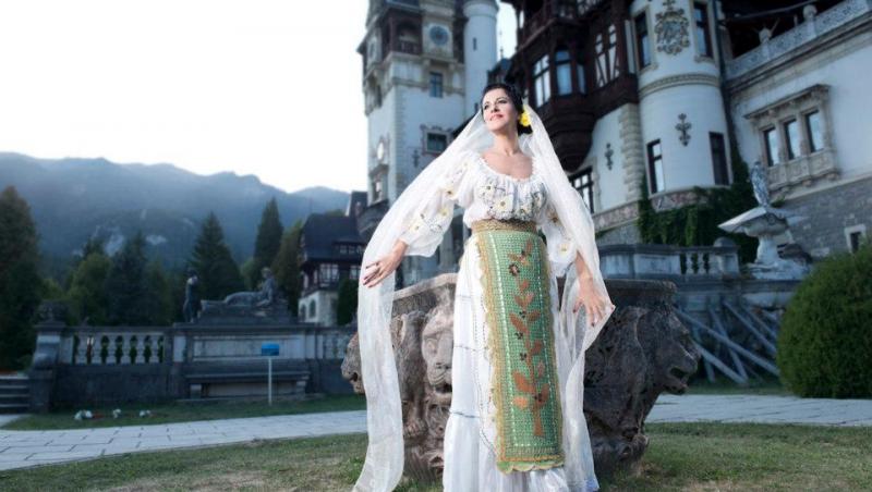 GALERIE FOTO Soprana Angela Gheorghiu a pozat in costume populare romanesti, ca Regina Maria