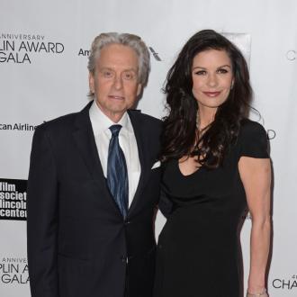 Au innodat lantul de iubire! Michael Douglas si Catherine Zeta-Jones s-au impacat