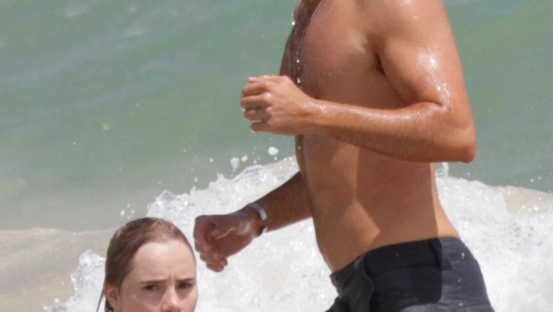 Bradley Cooper si Suki Waterhouse, momente romantice in Hawaii!