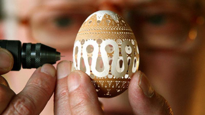 VIDEO! Adevarate opere de arta, dintr-o coaja de ou!