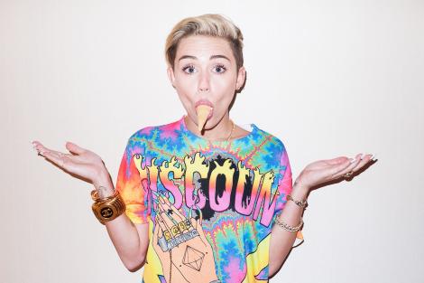 FOTO! Miley Cyrus nu are limite! Cantareata apare, din nou, in ipostaze socant de sexy