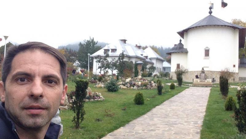 Dan Negru, in vizita pe la manastirile din Moldova, alaturi de sotie: 