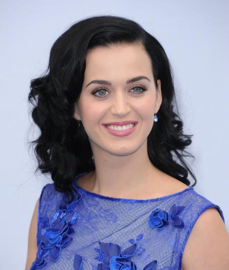 Tatal lui Katy Perry sustine ca fiica sa este "copilul diavolului"