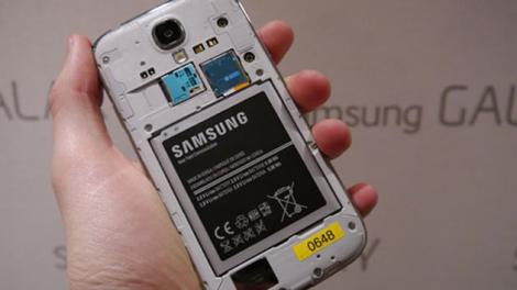 Samsung recunoaste ca exista probleme grave cu Galaxy S4