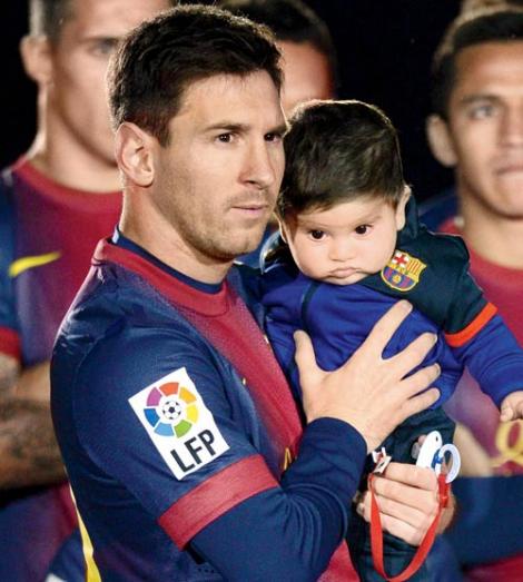 VIDEO: Messi, un tata fericit! La doar 10 luni, Thiago a bifat prima reusita din viata
