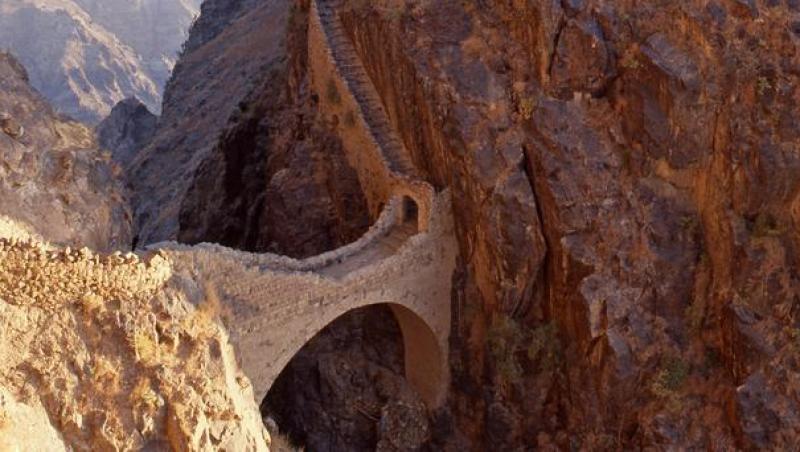 Galerie FOTO! Cele mai neobisnuite poduri din lume