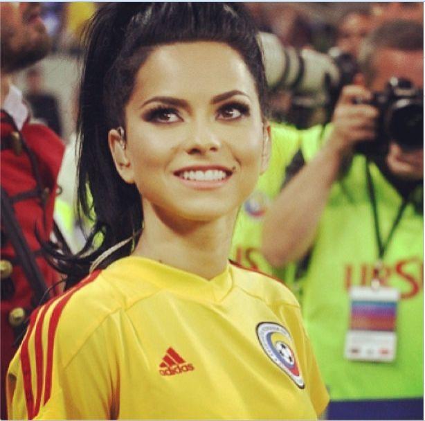 Inna mai are un singur dor: de TRICOLOR