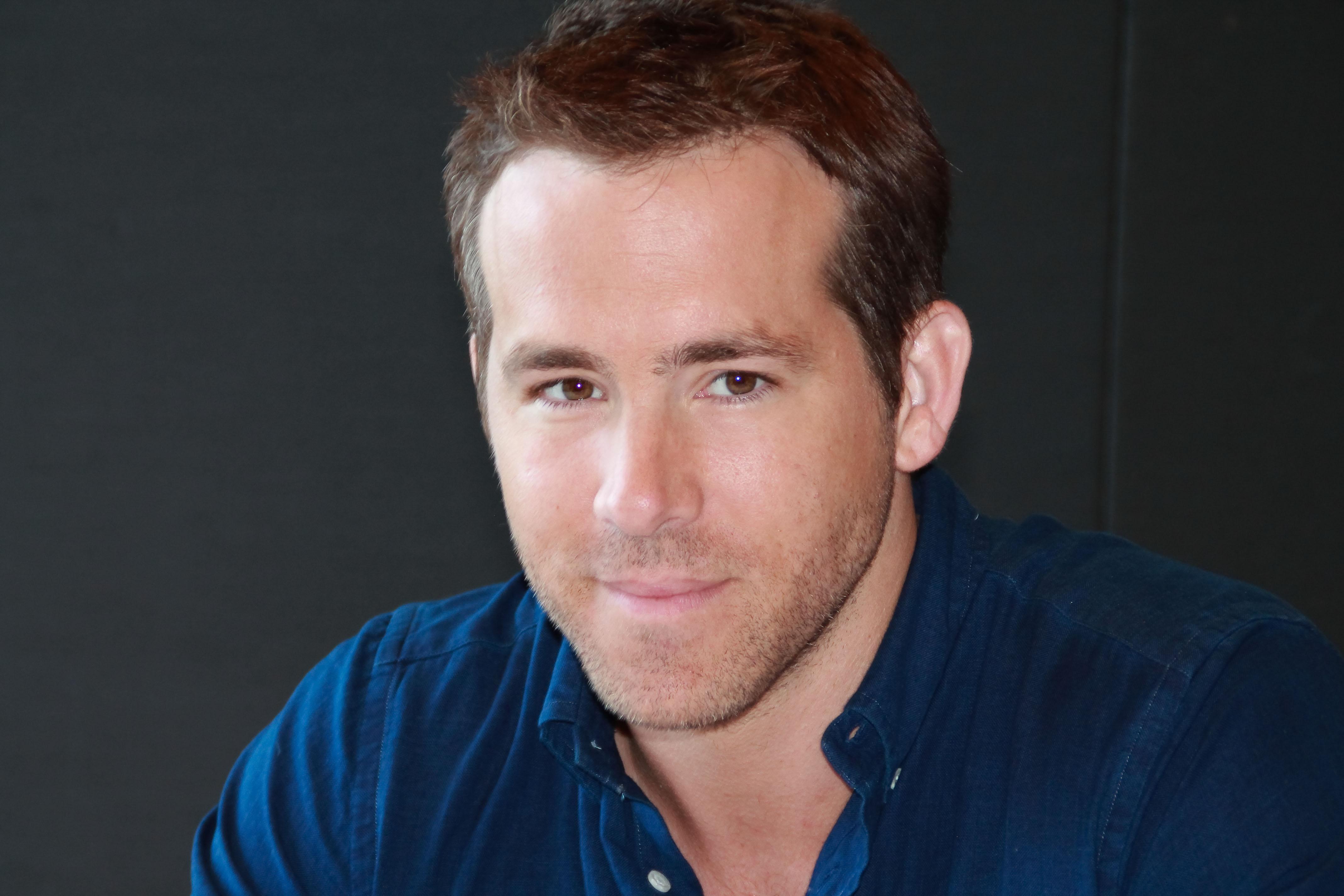 Ryan Reynolds a primit o lumanare aniversara uriasa: Statuie din ceara la Madame Tussauds