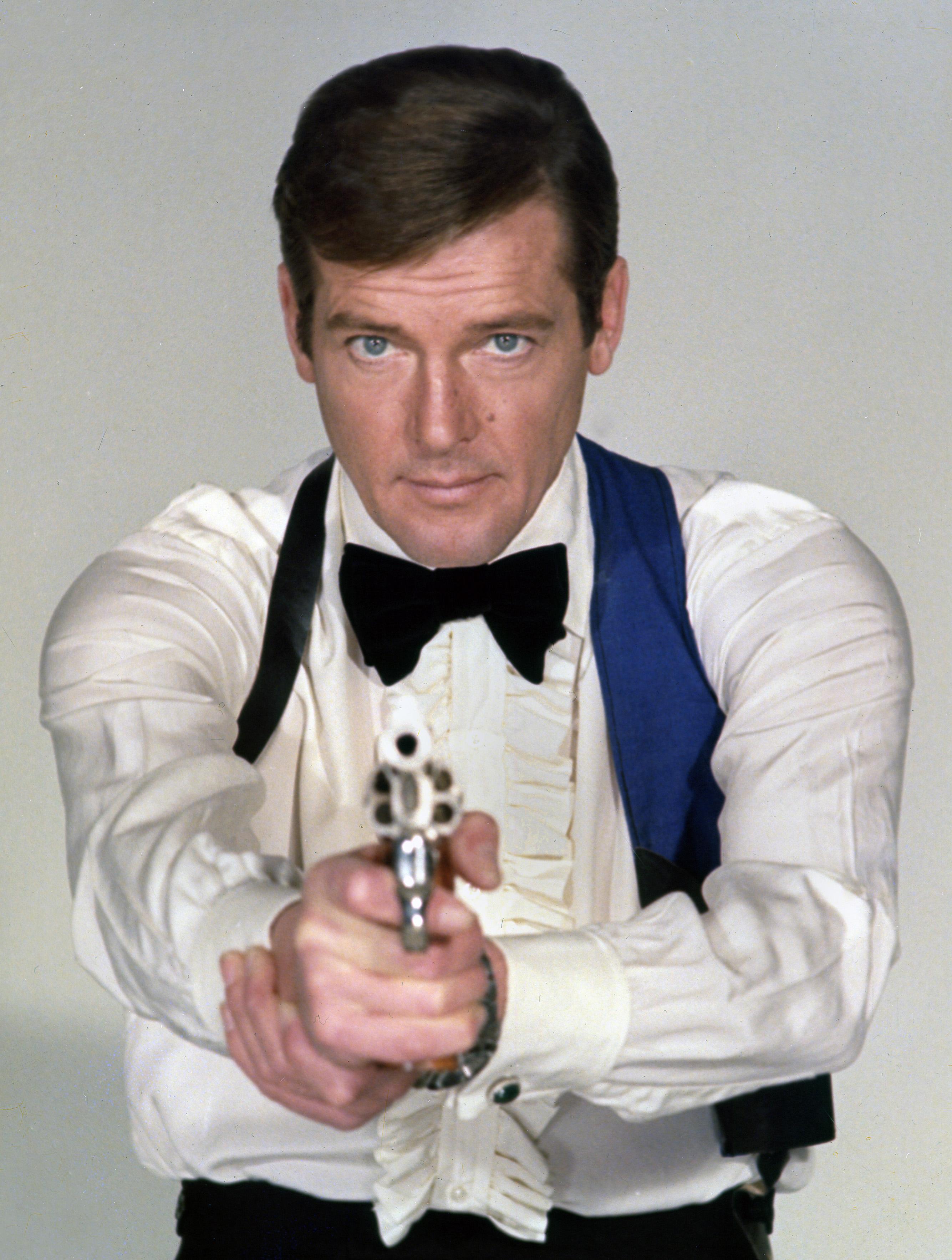 Roger Moore, fostul interpret al agentului 007, a fost diagnosticat cu diabet