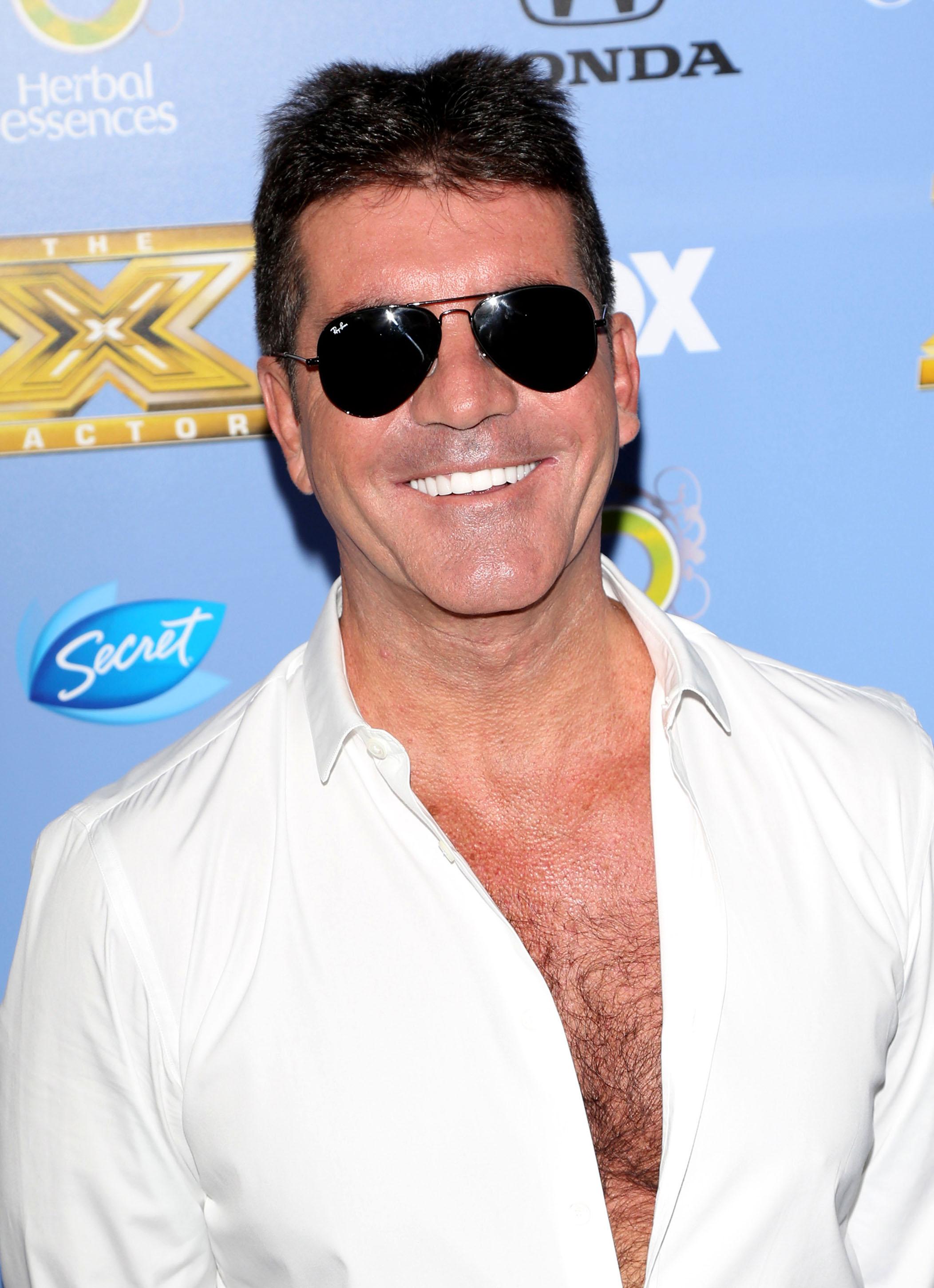 Simon Cowell a cantat melodia de pe genericul serialului "Power Rangers" pentru un milion de dolari