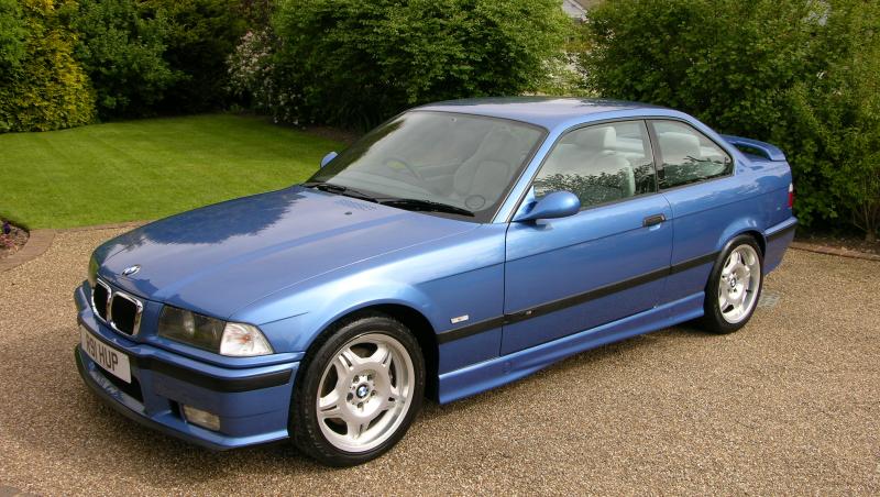 VIDEO! BMW rescrie istoria – Primul Seria 2 calca pe urmele lui 2002 Turbo si ale “pisicii M”