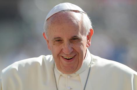 Papa Francisc, extrem de popular pe Twitter! Suveranul a ajuns la 10 milioane de "followeri"
