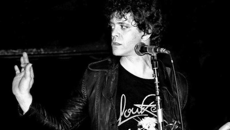 Legendarul Lou Reed, solistul trupei Velvet Underground, s-a stins din viata 