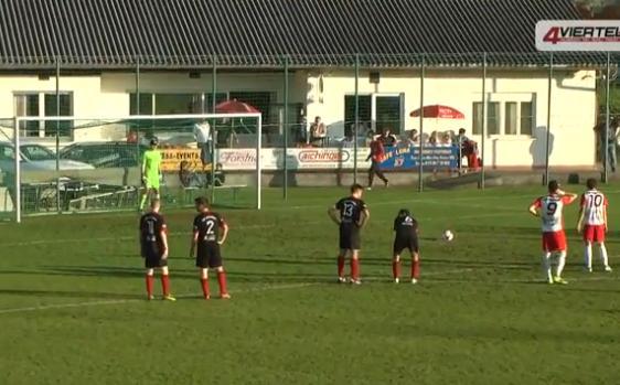 VIDEO: Asa nu bati nici in curtea scolii! Cel mai prost penalty din istorie