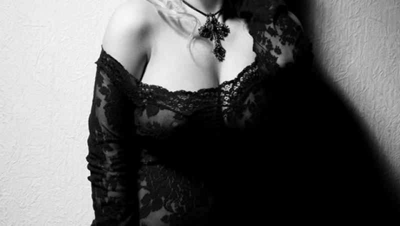 GALERIE FOTO! Andreea Antonescu, delicios de sexy