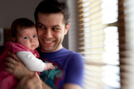 Daniel Osmanovici modereaza un atelier pentru tatici la Targul Baby Boom 