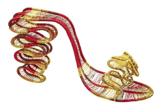 GALERIE FOTO! 150 de pantofi prea frumosi pentru a fi purtati