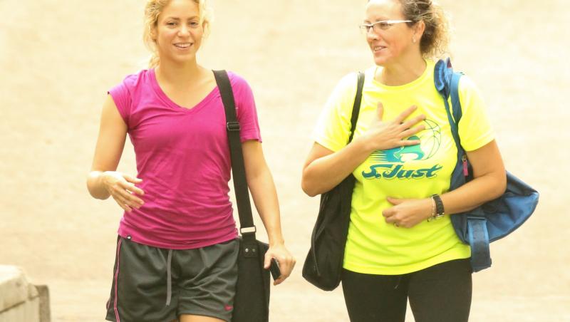 FOTO! Si Shakira poate sa sara: Artista, surprinsa jucand baschet, in Barcelona