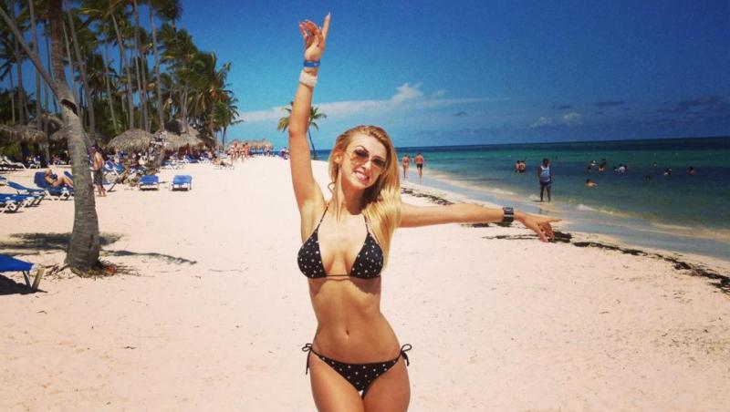 FOTO! Andreea Balan isi etaleaza silueta de invidiat pe plajele dominicane!
