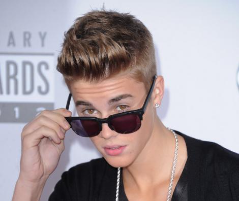 Justin Bieber i-a cumparat casa de 850.000 de dolari tatalui sau
