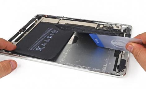 iPad Air, un alt produs Apple de generatie noua care nu suporta reparatii