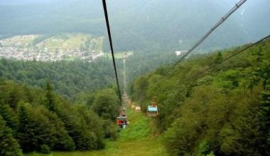 Vacanţe la care multi rom&acirc;nii pot doar să viseze: cele mai scumpe sejuri de Revelion