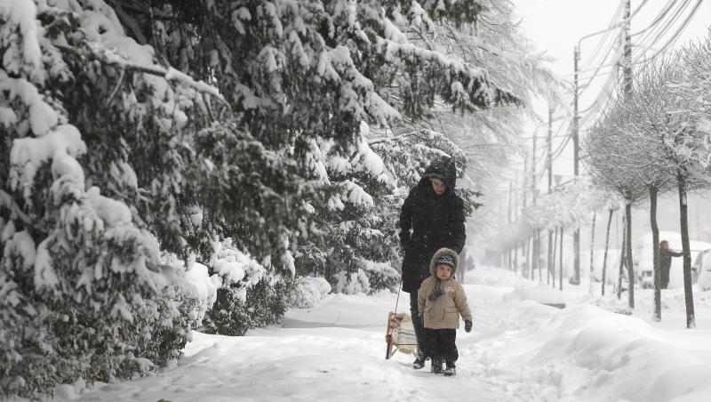 Harta ţării începe să albească! Vin ninsorile şi în Bucureşti