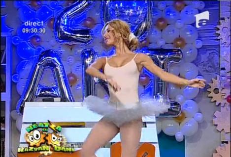 Antena 1- 20 de ani: Frumoasa din Pădurea Adormită! Flavia, moment spectaculos pe poante!