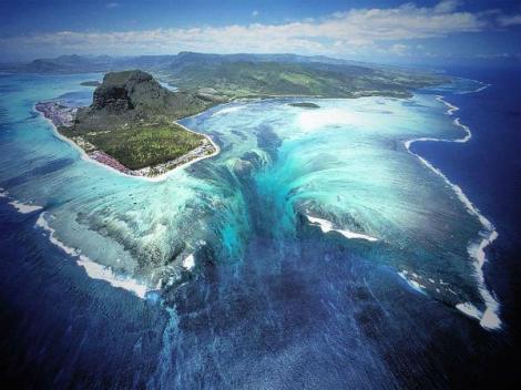 Spectaculos! S-a descoperit "Cascada Subacvatică", în Oceanul Indian