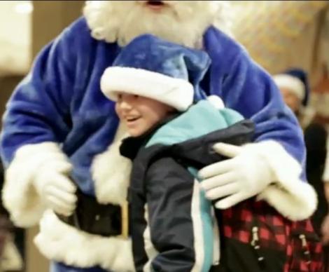 VIDEO FABULOS! Moş Crăciun face surprize în Canada