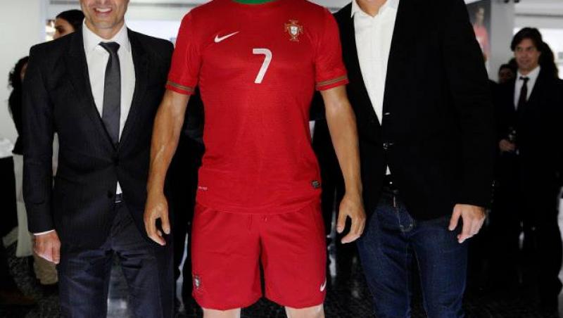 Galerie FOTO! Cristiano Ronaldo şi-a deschis propriul muzeu! Irina Şaik, prezentă alături de familia portughezului
