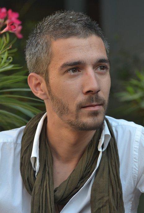 Vlad Corbeanu, actorul de la iComedy, a &icirc;mplinit 28 de ani! Vezi ce &icirc;l &icirc;ntristează şi ce planuri şi-a făcut